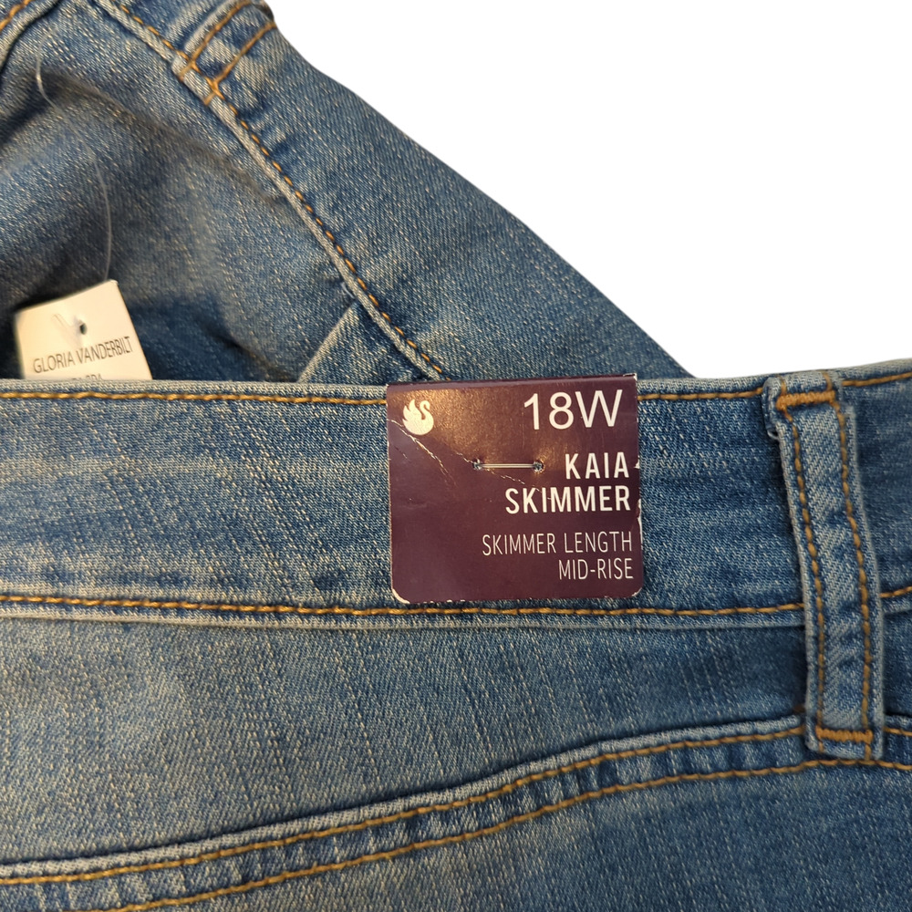 Gloria Vanderbilt 18W Women's Kaia Skimmer Denim Jean Capris NEW Plus Casual - Picture 7 of 9